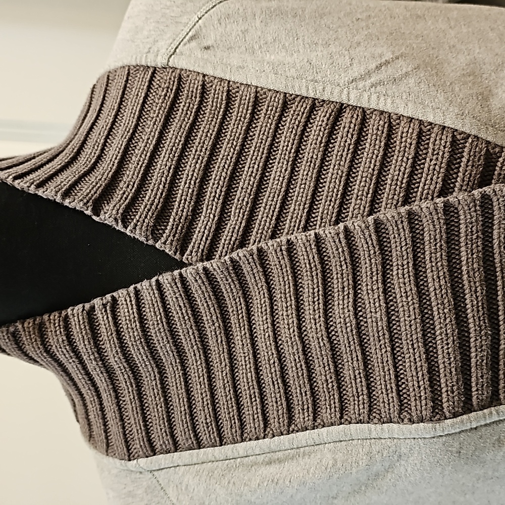 394. Lululemon Bliss Break Wrap